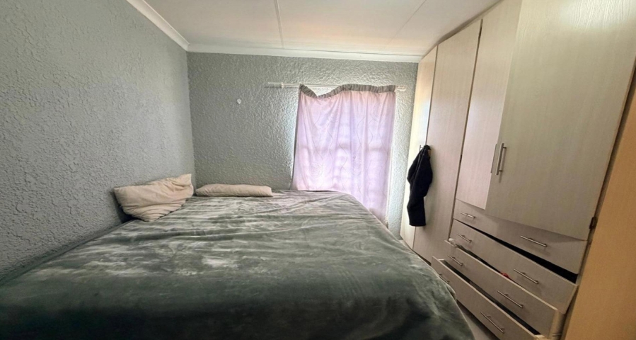 2 Bedroom Property for Sale in Roodepan Northern Cape